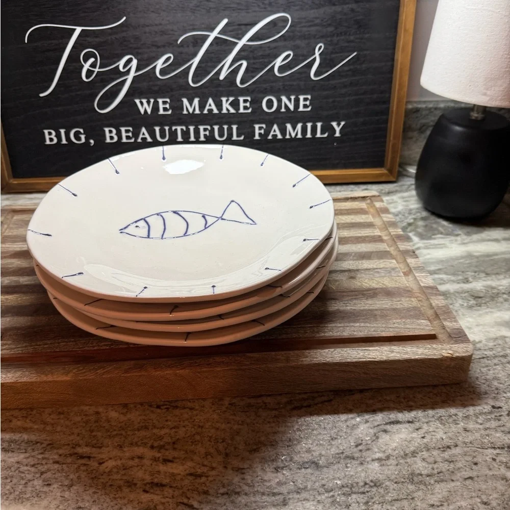 Ceramic Fish Accent Dinner Plates - White with Blue Detail